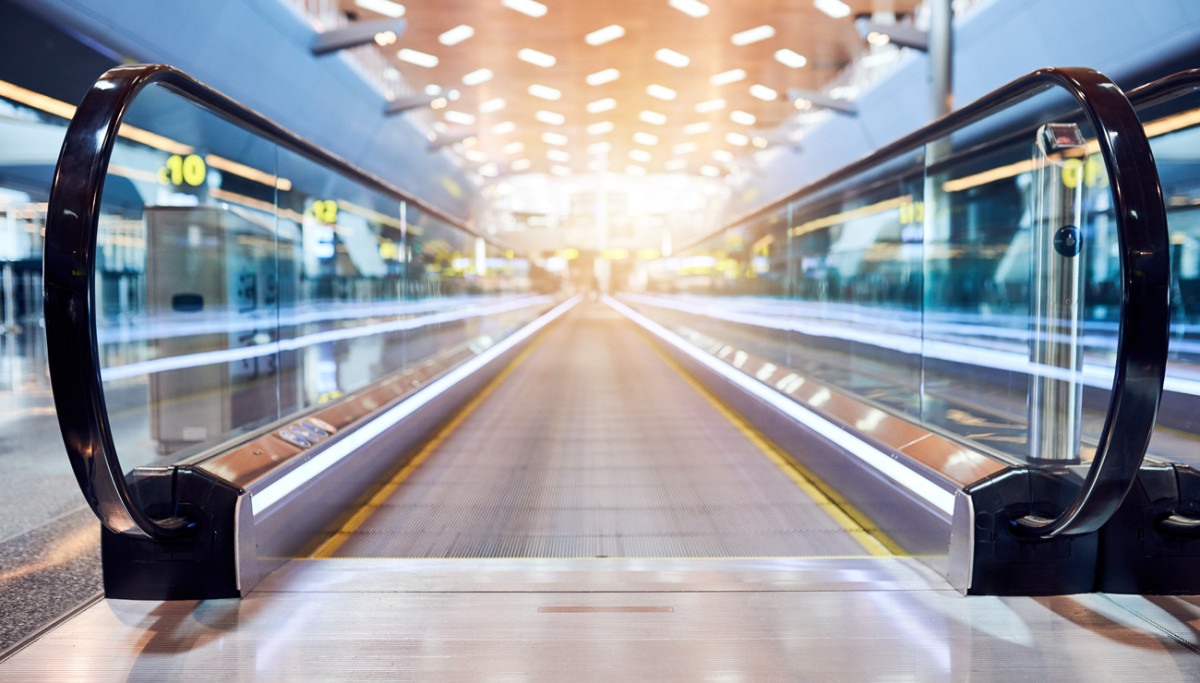 benoit-moving-walkway-3.jpg